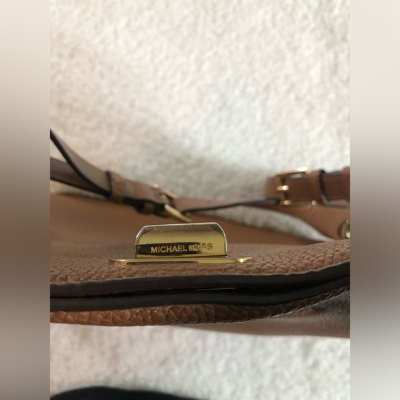 Michael Kors Tan Adjustable Crossbody Bag - Picture 6 of 9